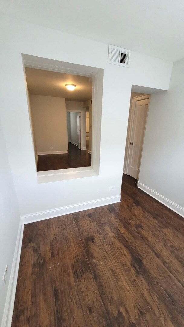 Foto del edificio - 4876 W Armitage Ave