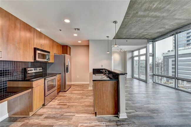 Foto del edificio - 923 Peachtree St NE