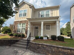 Building Photo - 565 Morrow Ln