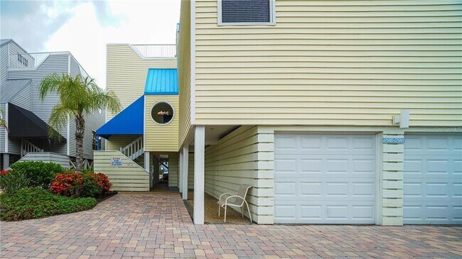 Building Photo - 298 BEACH Rd