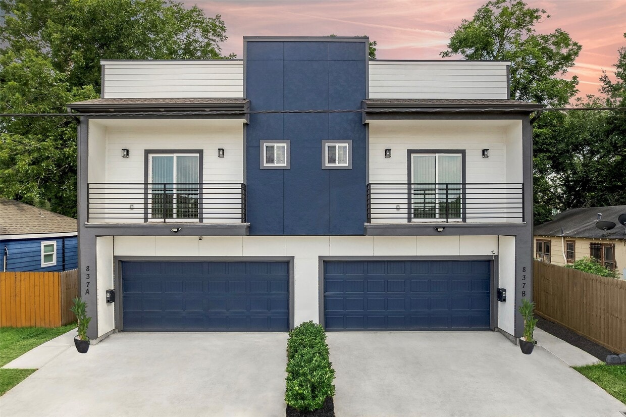 Foto principal - 837 W Little York Rd