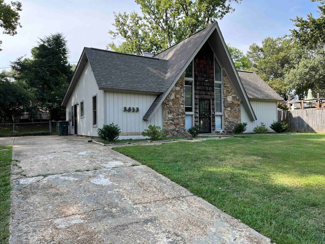 Foto principal - 5415 Stardust Dr