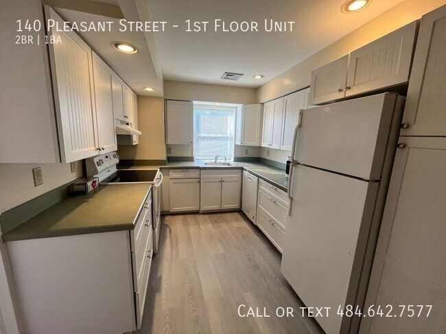 Building Photo - Private Two Bedroom with Bonus Room Availa...