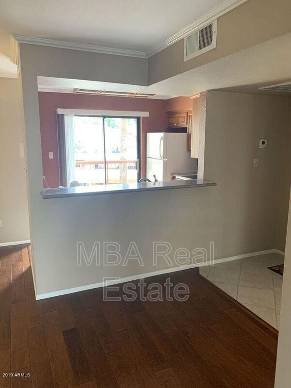 Foto del edificio - 9275 E Mission Ln