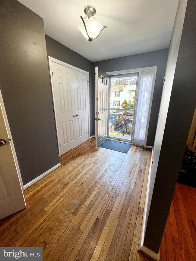 Building Photo - 600 Concerto Ln