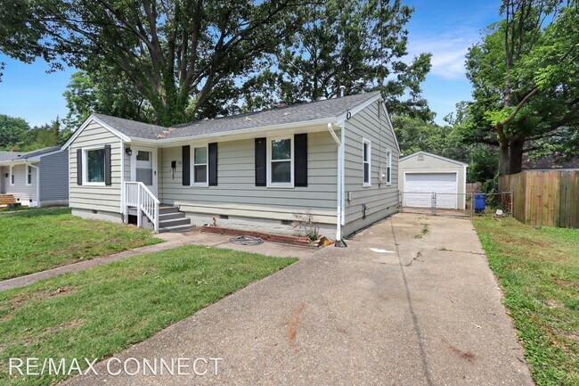 Foto del edificio - 3 br, 2 bath House - 723 Woodfin Rd