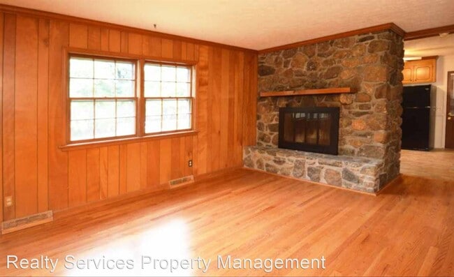 Building Photo - 3 br, 2 bath House - 708 Chikasaw Rd