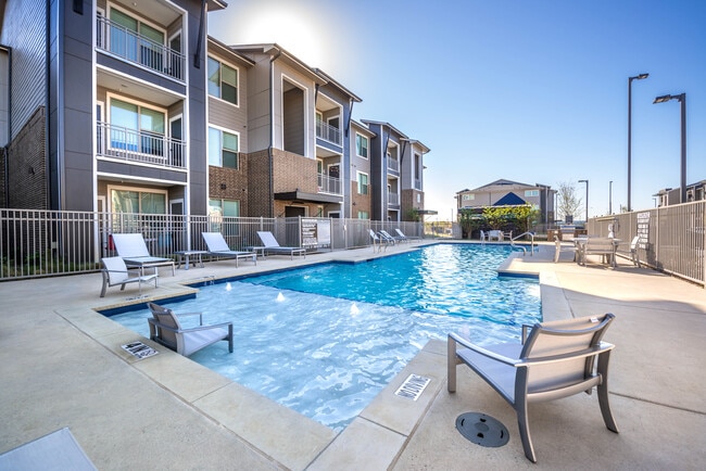 Pool - Churchill at Golden Triangle