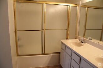 Building Photo - 6312 Buena Vista Dr