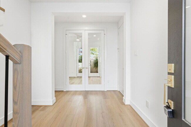 Foto del edificio - 3828 Wilmer St