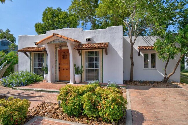 Foto del edificio - 409 W Water St