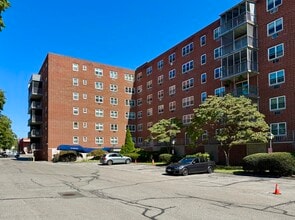 Building Photo - 27 Northill St
