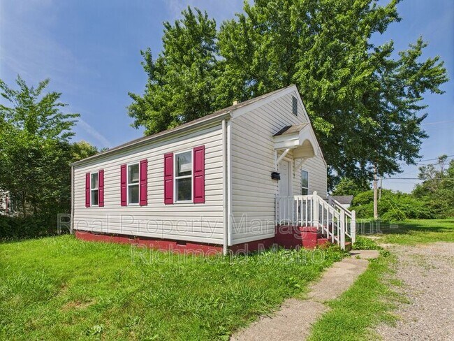 Building Photo - 2420 Gordon Ln