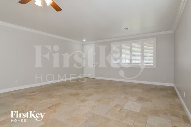 Foto del edificio - 989 Pearl Peak St