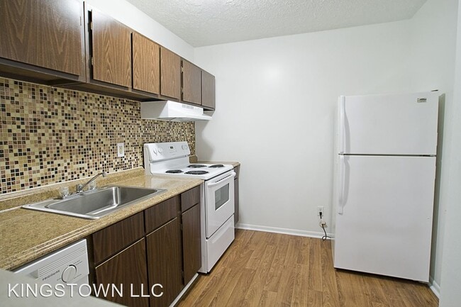 Building Photo - 1 br, 1 bath Apartment - 1901 Kingstown Drive