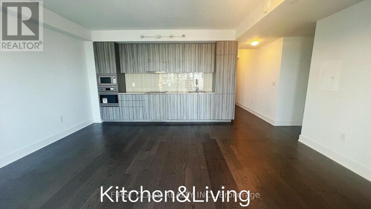 Photo principale - 955-3955 Bay St.