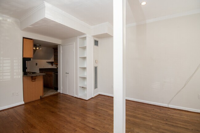Building Photo - 1754 Corcoran St NW