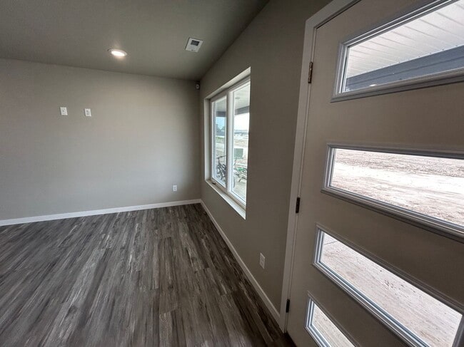 Building Photo - 3828 Scorpio Dr SE