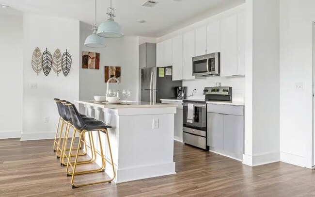 Building Photo - 357 Felton Dr NE