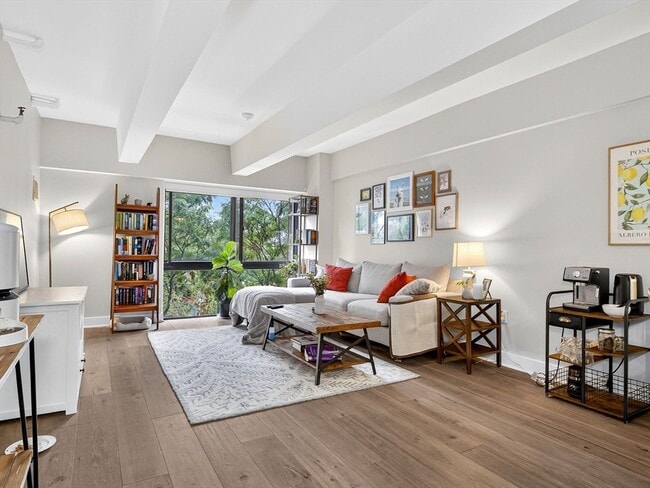 Foto del edificio - 42 8th St