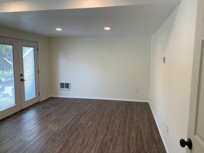 Master Bedroom - 5405 W Manor Crest St