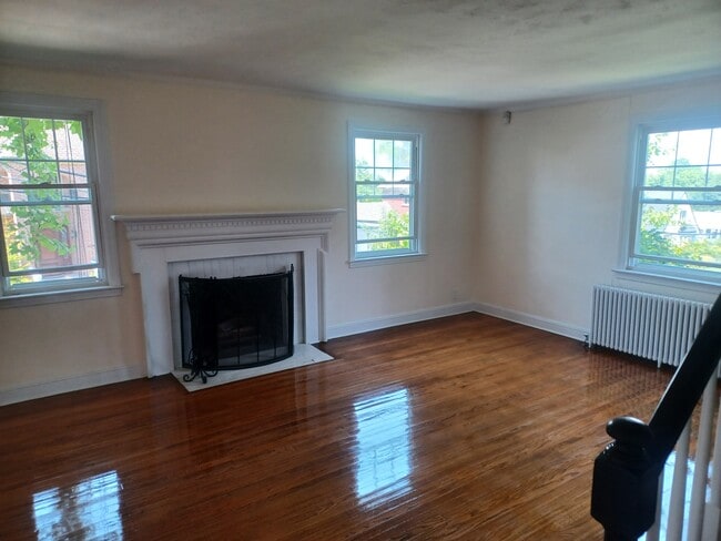 Building Photo - 4641 Hanford St