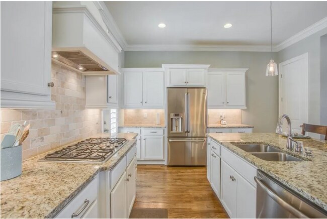 Foto del edificio - 147 Hobbs Dr