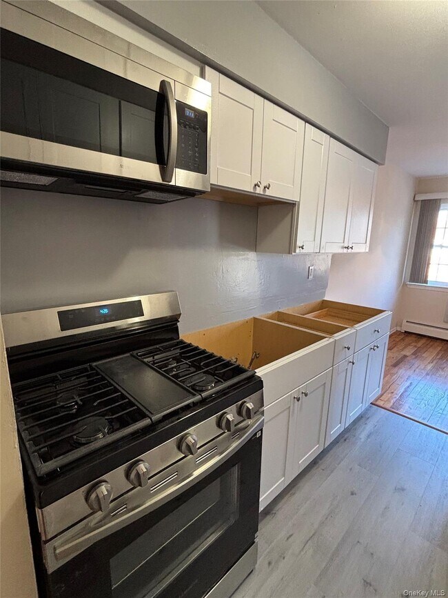 Foto del edificio - 8 Colonial Rd