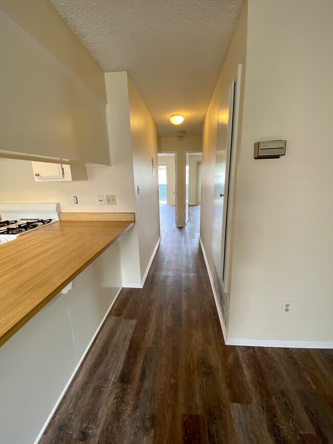Building Photo - 14511 Larch Ave