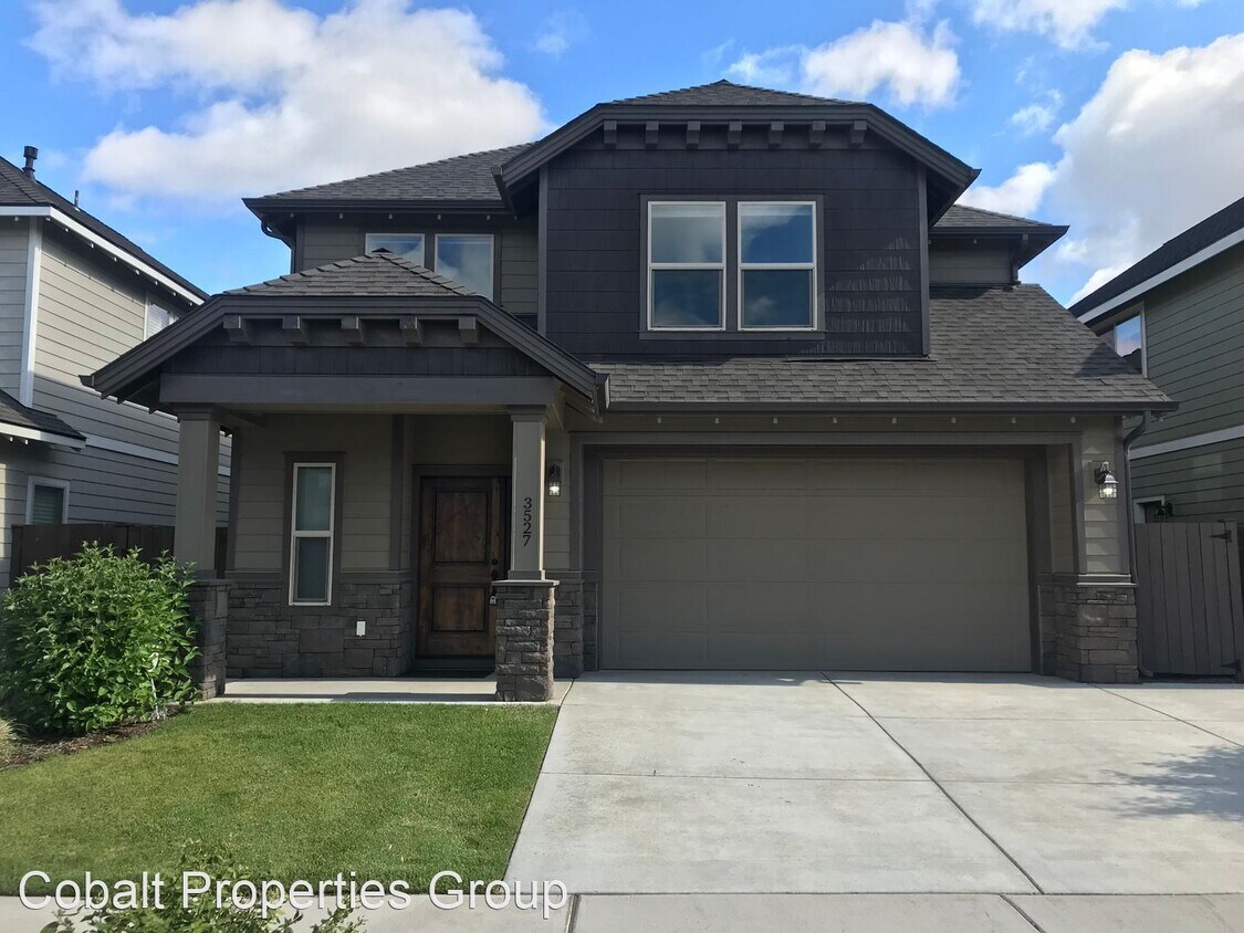 3 br, 2.5 bath House 3527 NE Crystal Spr... House for Rent in Bend