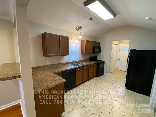 Foto del edificio - 411 Gay St