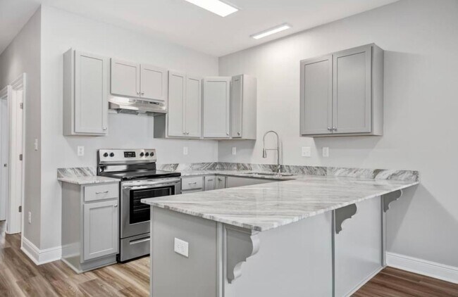 Building Photo - 139 Iberia St