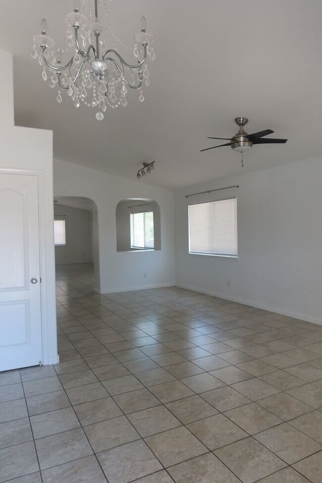 Foto del edificio - 3112 Tierra Mina