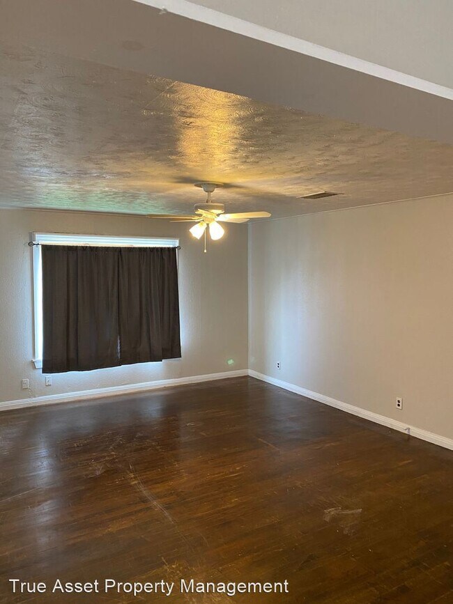 Building Photo - 3 br, 1 bath House - 2817 33rd St