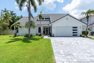 Building Photo - 23246 L'Ermitage Cir