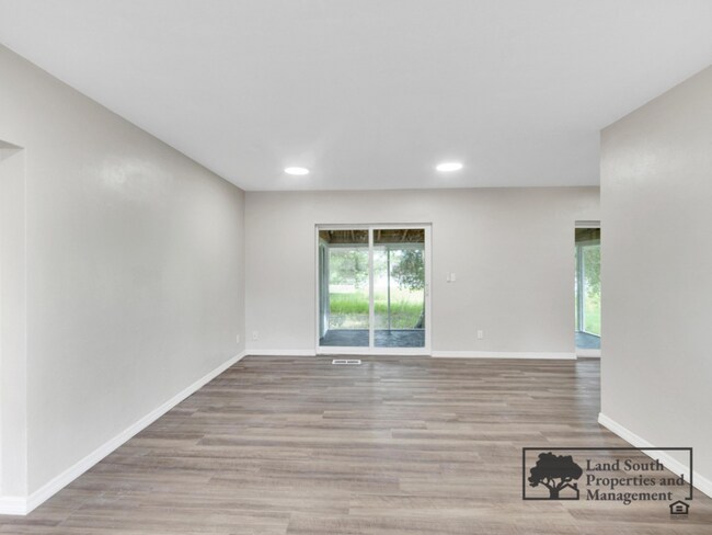 Foto del edificio - 905 14th St NE