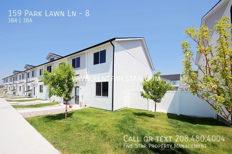 Building Photo - 159 Park Lawn Dr