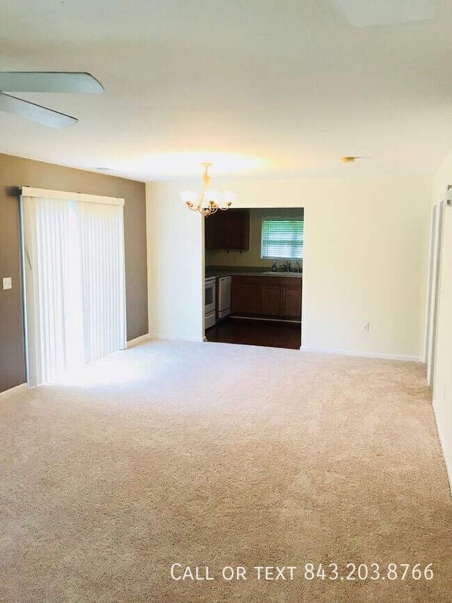 Foto del edificio - 1112 Marsh Harbor Ln