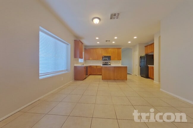 Foto del edificio - 11717 W Jackson St