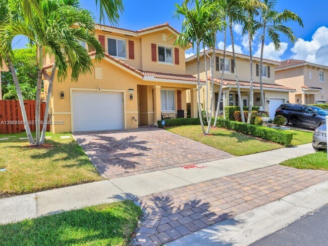 Building Photo - 8956 SW 215th Ln