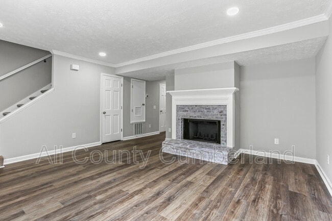 Building Photo - 319 Westland Way SW
