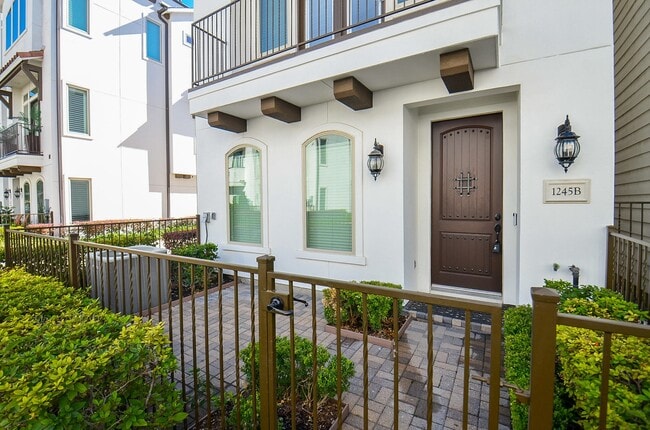 Building Photo - 1245A Bonner St