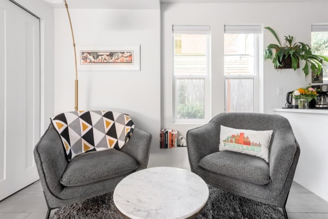 Building Photo - 6824 N Catlin Ave