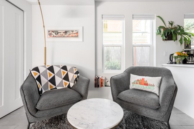 Foto del edificio - 6824 N Catlin Ave