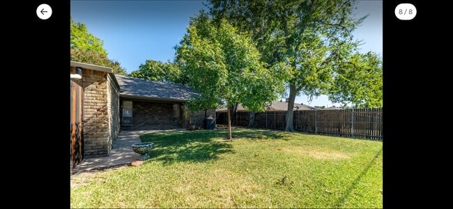 Foto del edificio - 2709 Forest Grove Dr