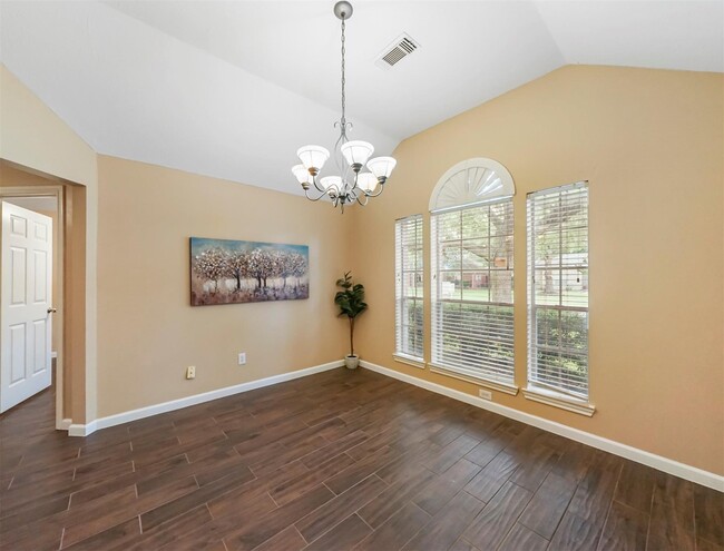 Building Photo - 5219 Bay Pines Dr