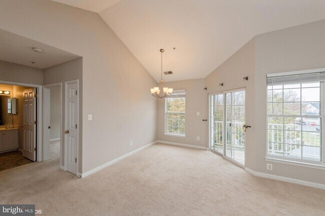 Building Photo - 25340 Lake Mist Square