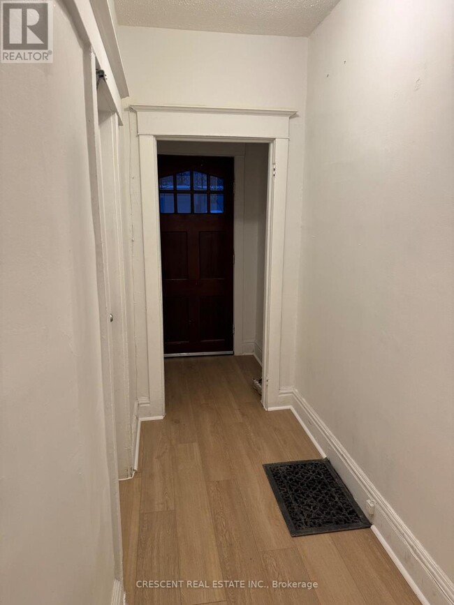 Building Photo - 1057 Davenport Rd