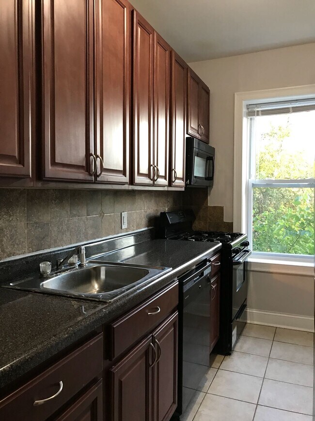 Foto del edificio - 67 Stuyvesant Ave