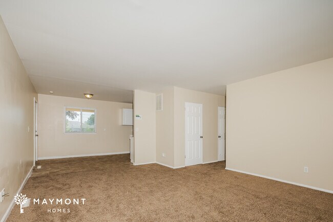Building Photo - Cute 3 Bedroom Brick Home